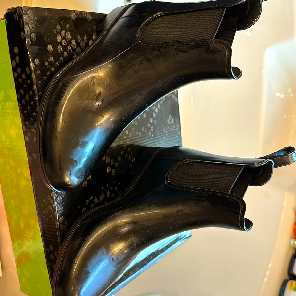 Black rain Booties